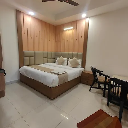 Hotel Nova Inn Near Delhi Airport-Free Airport Pickup-3